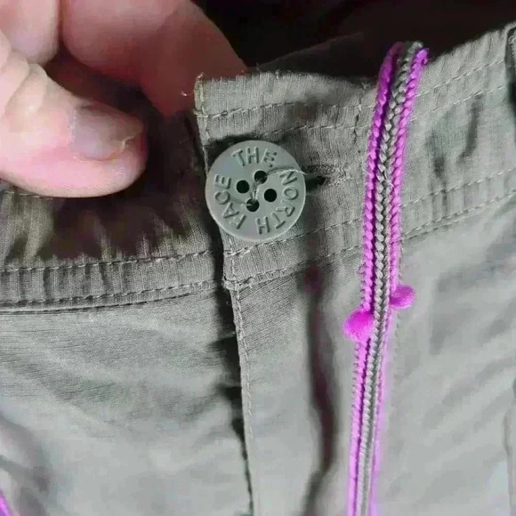 Womens The North Face Lightweight Shorts  - Size 6 - Picture 5 of 9